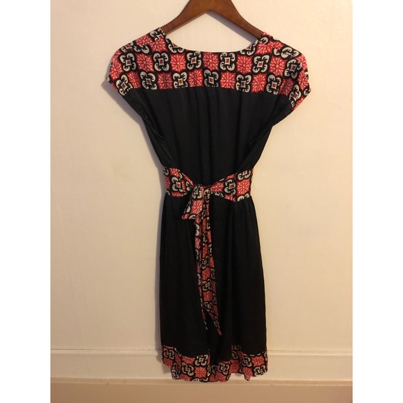 BeBe Dress - Picture 2 of 3